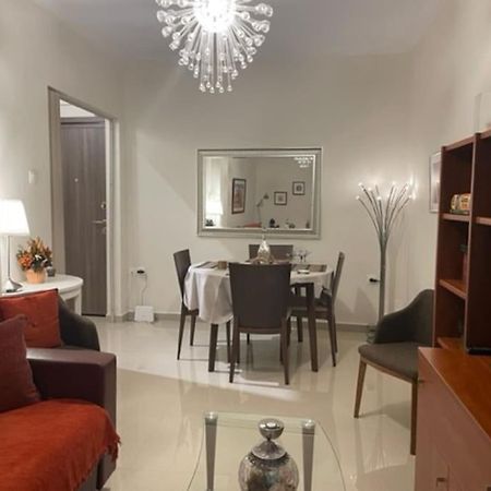 Crimson Suite: 1-Bedroom Apartment In Selanik Dış mekan fotoğraf