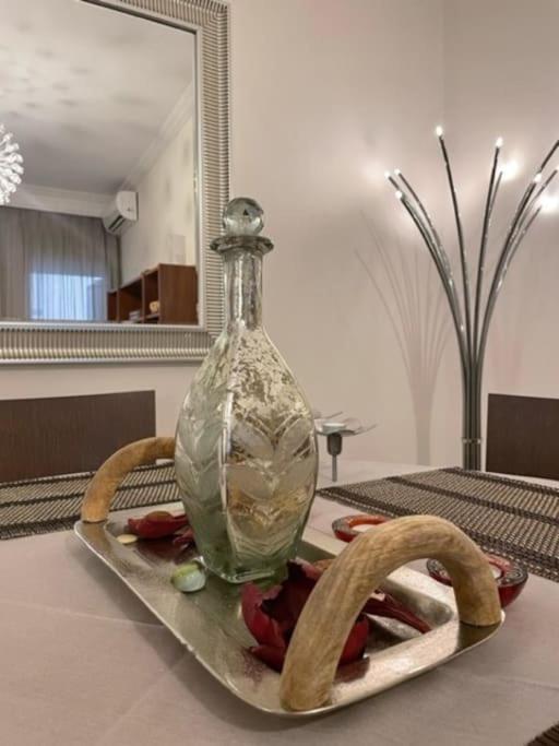 Crimson Suite: 1-Bedroom Apartment In Selanik Dış mekan fotoğraf